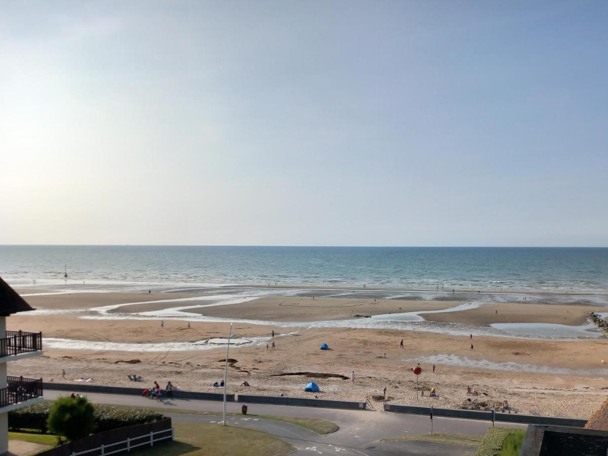 Appartement Liza 2 Pieces Vue Mer A Cabourg Bagian luar foto